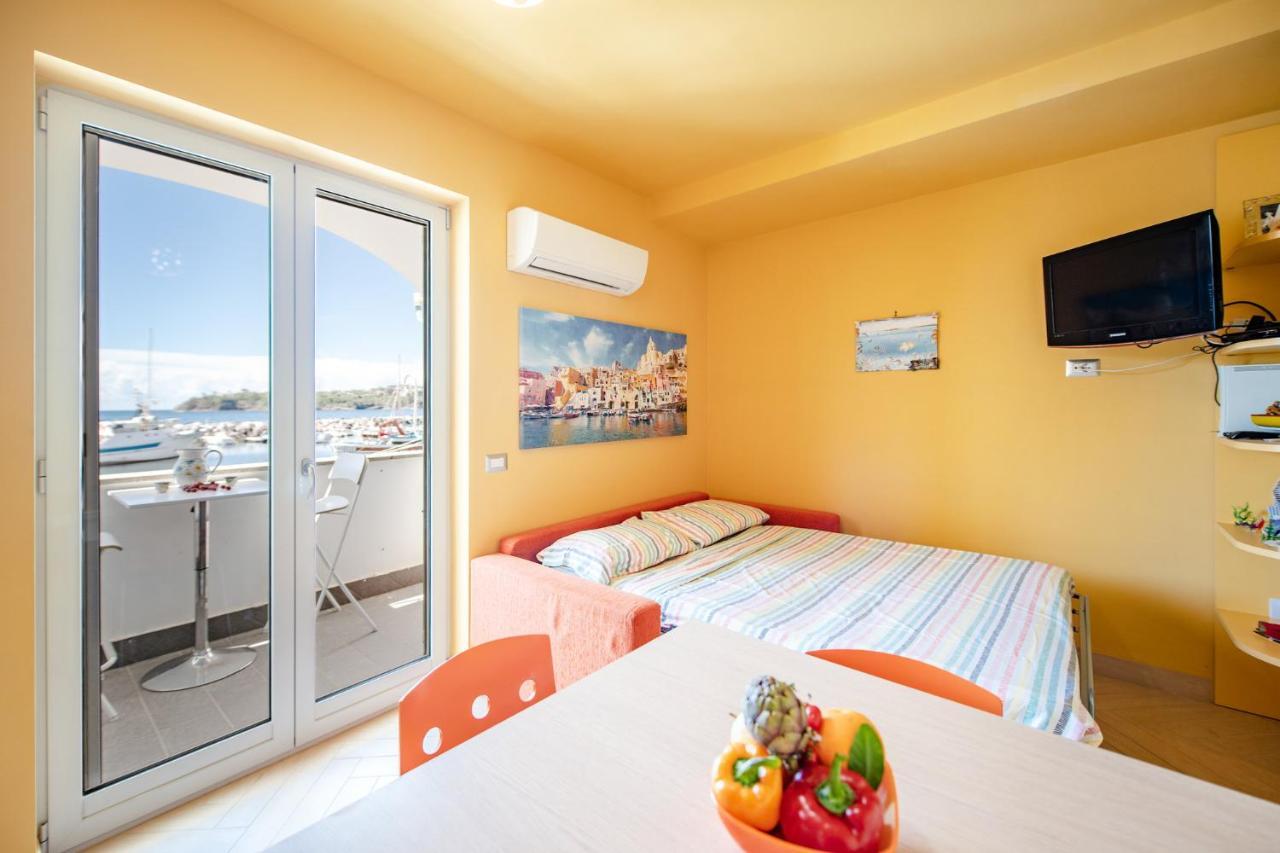 Casa Cinzia In Marina Di Corricella Villa Procida Exterior foto