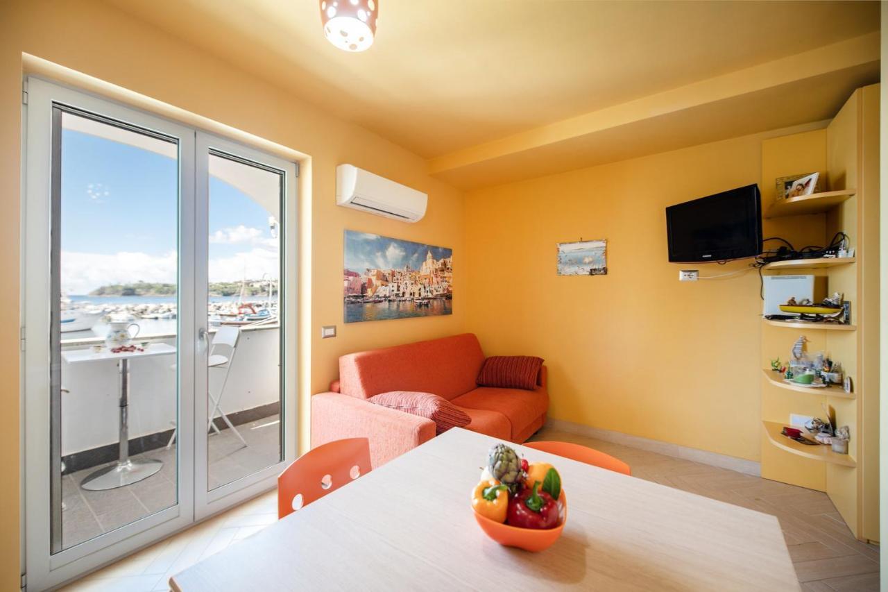 Casa Cinzia In Marina Di Corricella Villa Procida Exterior foto