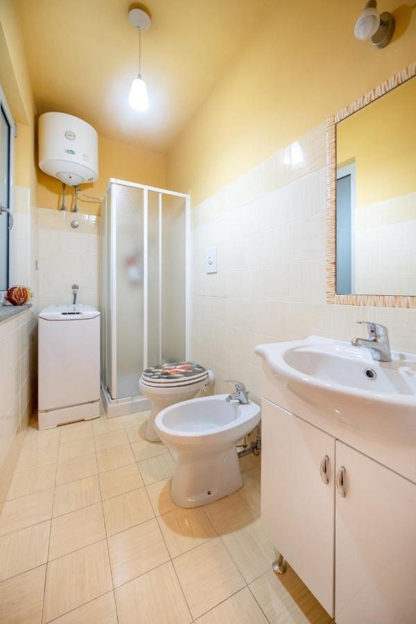 Casa Cinzia In Marina Di Corricella Villa Procida Exterior foto